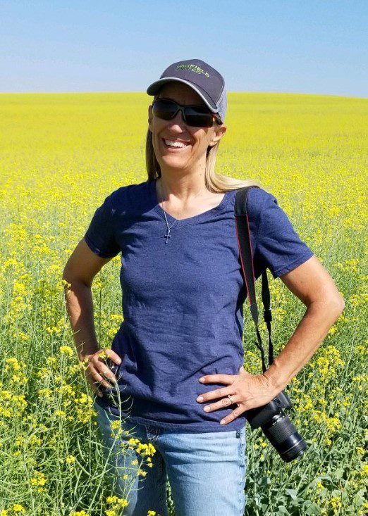 20210630_Karen in Kopf canola